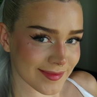 Аликс Еблейз Голи