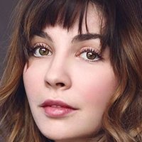 Аликс Бенезек Голи