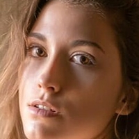 Амандин Голи