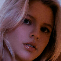 Ана Нокс Голи