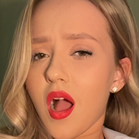 Емели Блър Голи