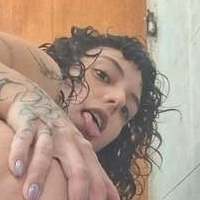 Кърли Бритни Голи