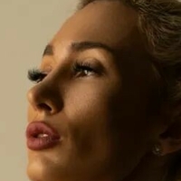 Елфина Вип Голи