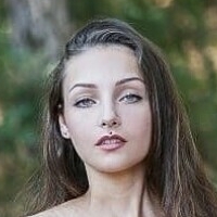 Фабиола Холистоун Голи