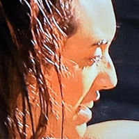 Момичетата от Survivor Голи