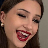 Госпожа Евелин Голи