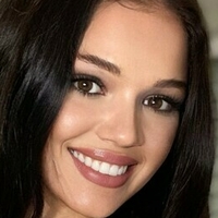 Джулиана Поли Голи