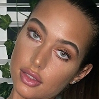 Камила Дейвис Голи