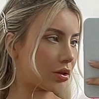 Лаура Леон Голи
