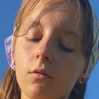 Лиа Ренез Голи