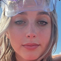 Лекси Науман Голи