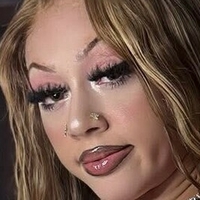 лакиуълф777 Голи