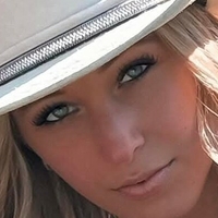 Мадисън Костело Голи