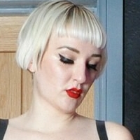 Мистрес Петит Голи