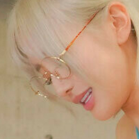 Момонага Сарина Голи