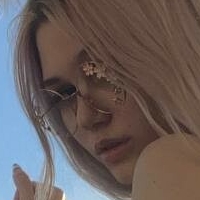 МайЕприл Голи