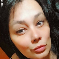 Наоми Лоана Голи