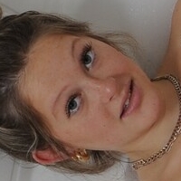 Никол Скот Голи