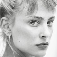 Нора Арнезедер Голи