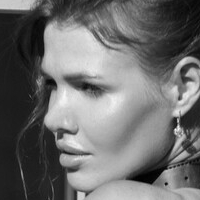 Саша Фокс Голи