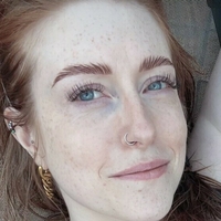 Скарлетфорию Голи