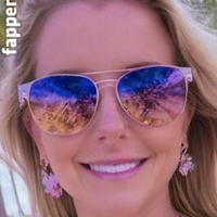 СеншуалСара1 Голи