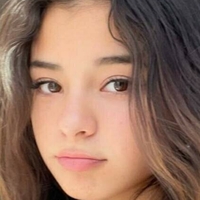 Стефани Куин Голи