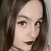 Жена с кафяви очи Голи