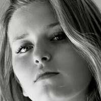 Зои Мескенс Голи